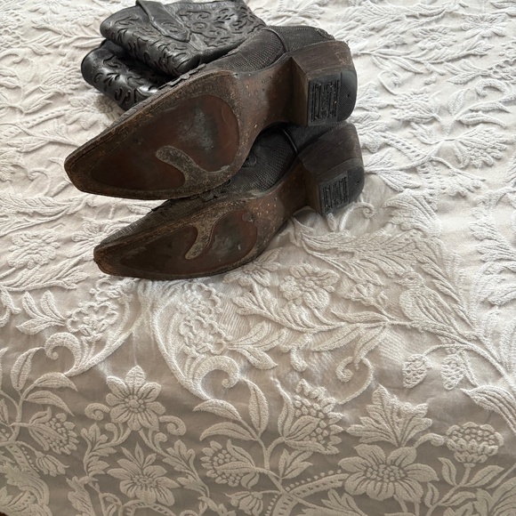 Cowgirl boots - Picture 1 of 4